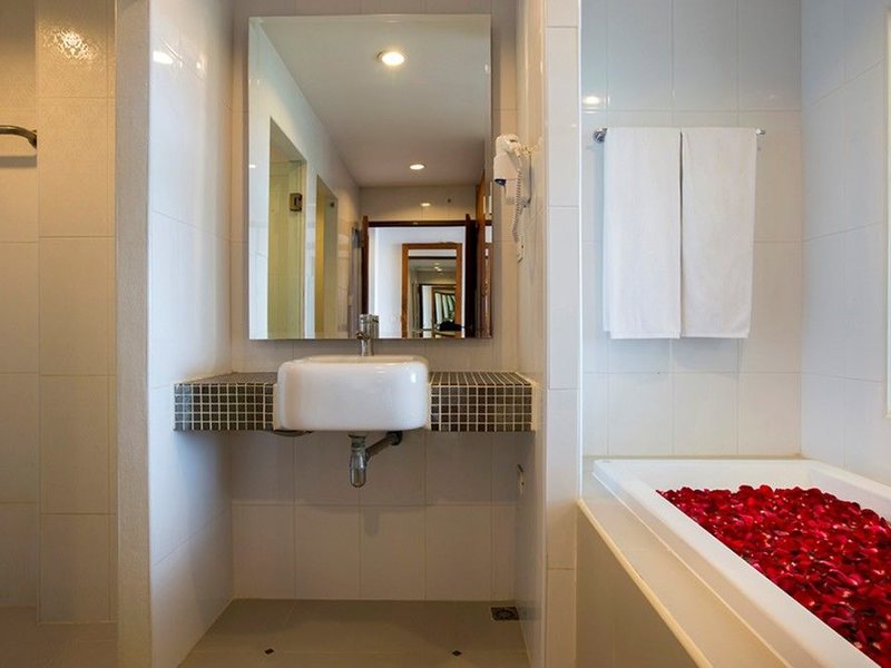 Chanalai Flora Resort 140665