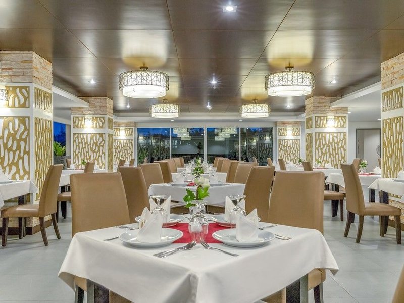 Chanalai Hillside Resort 140707