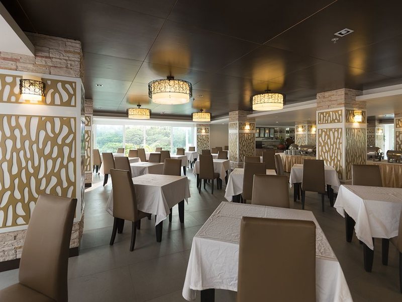 Chanalai Hillside Resort 140719