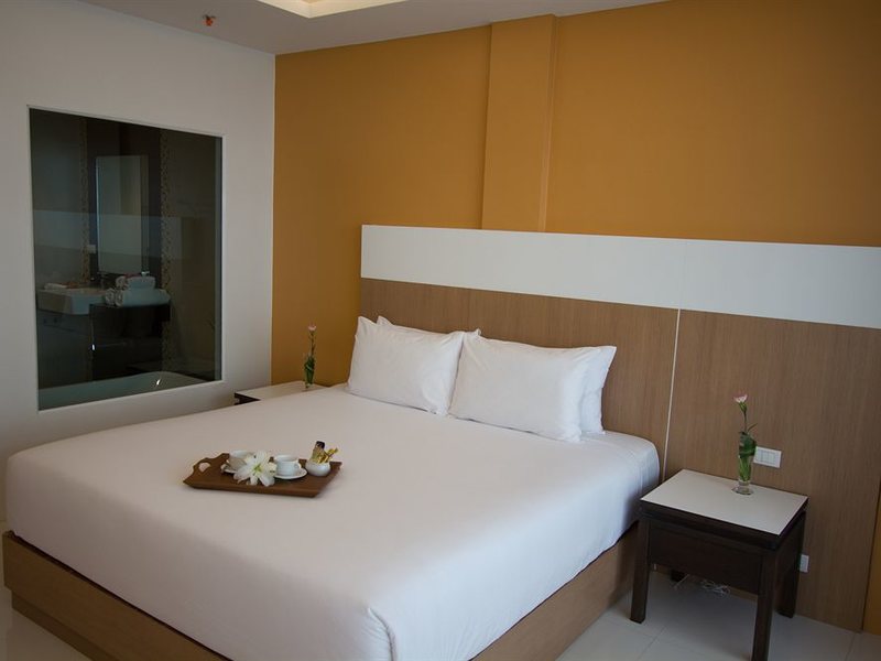 Chanalai Hillside Resort 140720