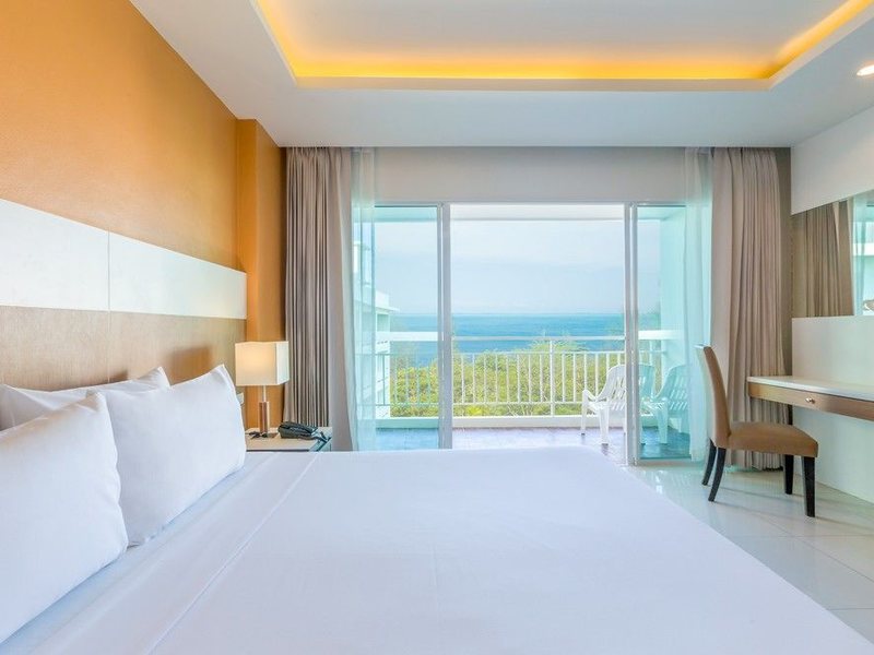 Chanalai Hillside Resort 140722