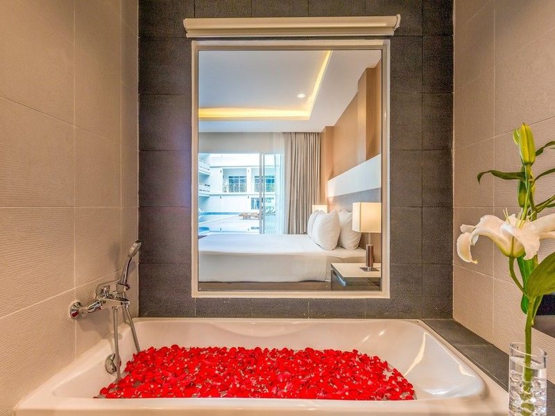 Chanalai Hillside Resort 140729