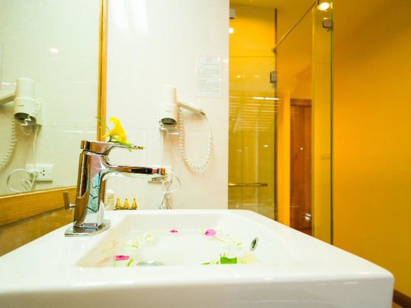 Chang Buri Resort & Spa 150705