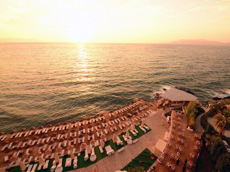 Charisma De Luxe 158909