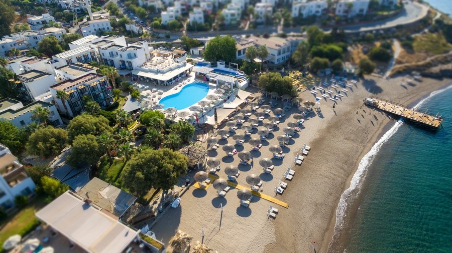 Charm Beach Hotel - аерофото
