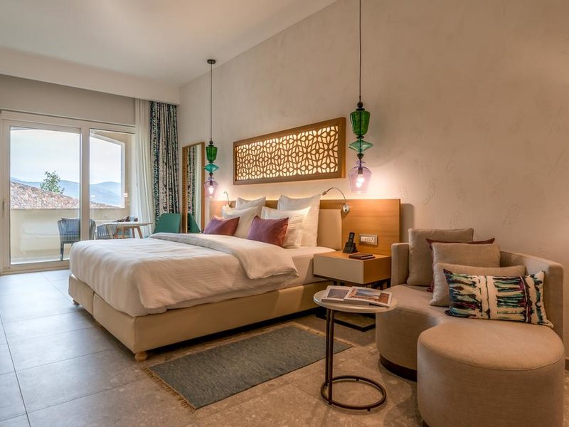 Chedi Lustica Bay Hotel  307883