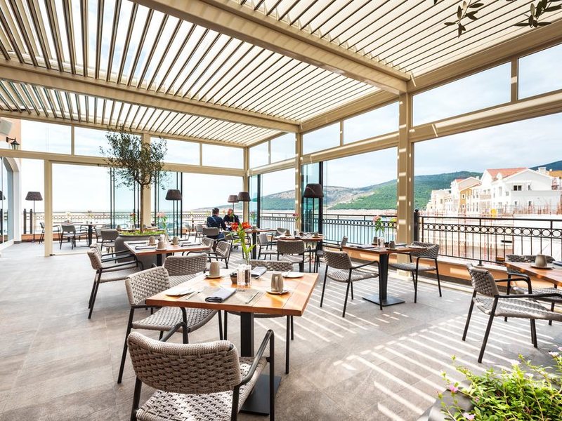 Chedi Lustica Bay Hotel  307894