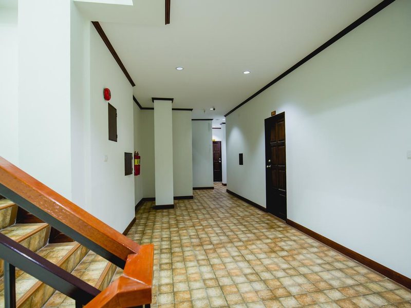 Chusri Hotel and Apartments 198853