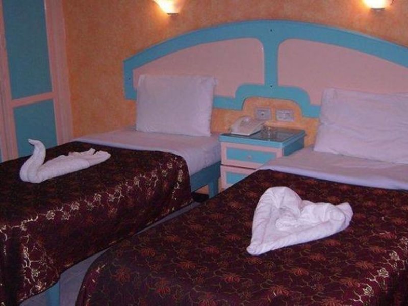 Cinderella Hotel 191222