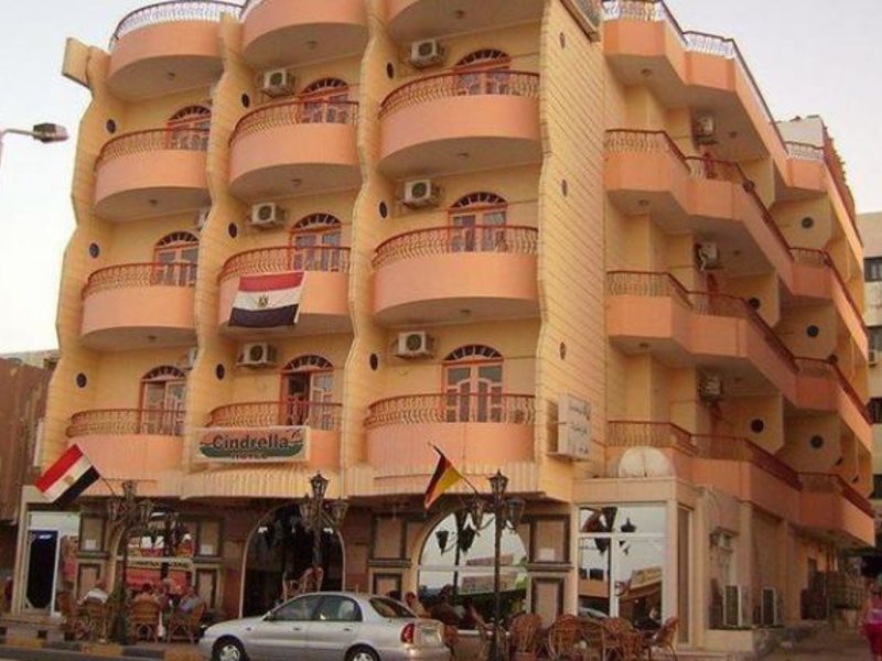 Cinderella Hotel 191224