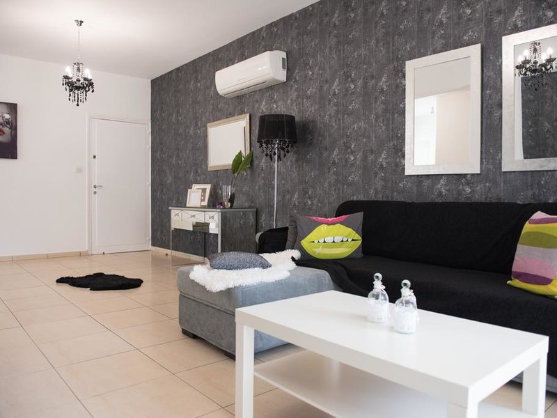 City Center Diamond APT 291618