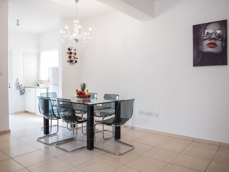 City Center Diamond APT 291620