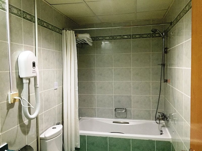 City King Hotel 113124