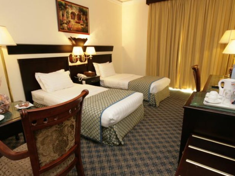 Claridge Hotel  45888