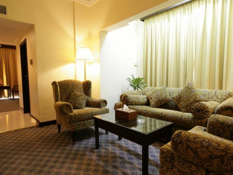 Claridge Hotel  45890
