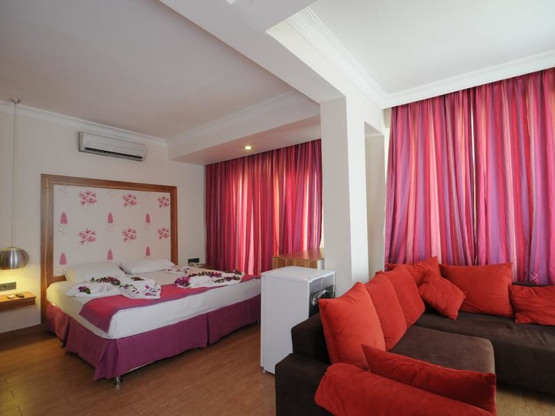 Cle Beach Boutique (Adults Only) 180386