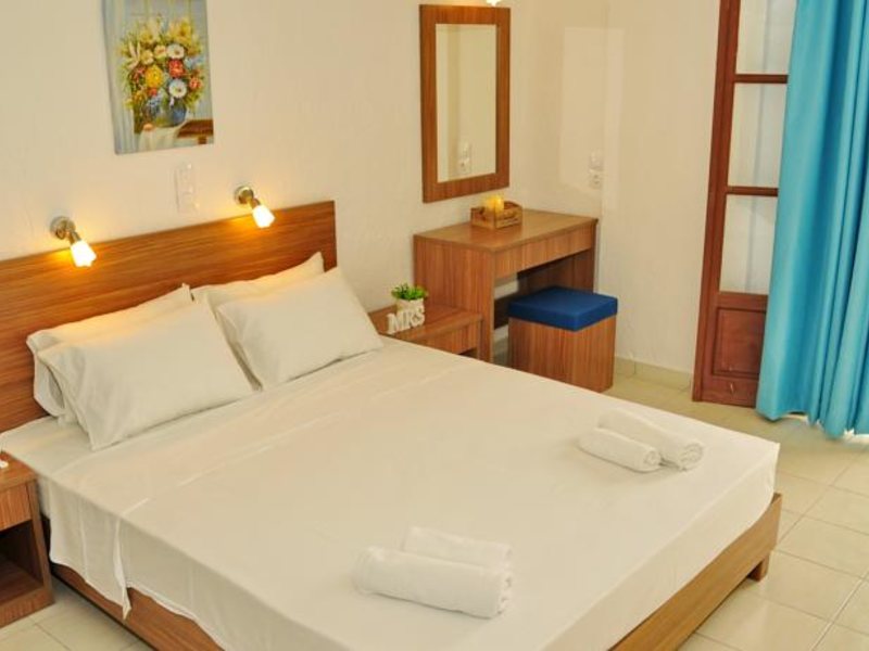 Cleopatra Apartments 77488