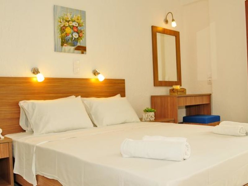 Cleopatra Apartments 77489