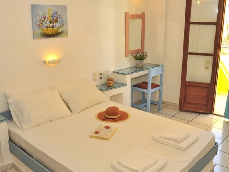 Cleopatra Apartments 77490