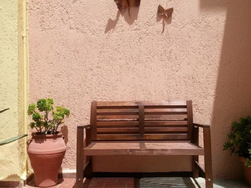 Cleopatra Apartments 77492