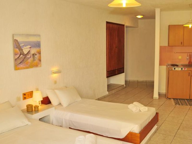 Cleopatra Apartments 77493