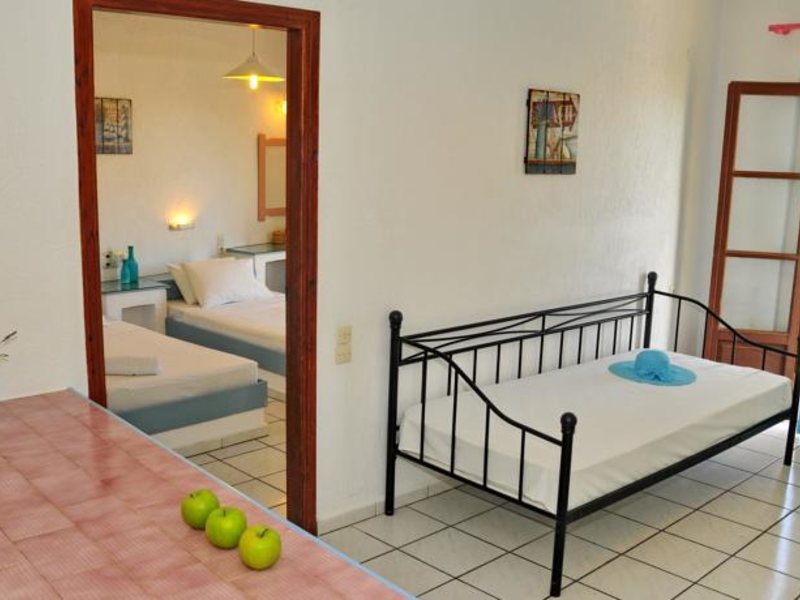 Cleopatra Apartments 77495