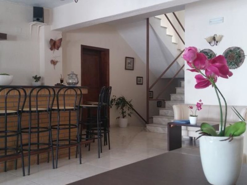 Cleopatra Apartments 77500