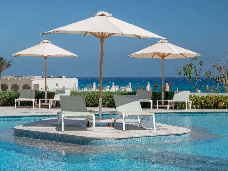 Cleopatra Sidi Heneish 328374