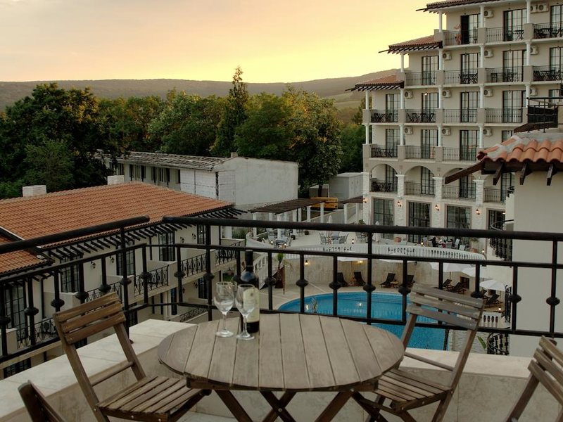 Cliff Beach & Spa  170325