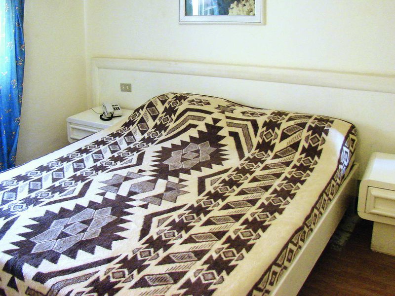 Berlin green park 4 болгария золотые пески. Хотел 102. Berlin green park 4. Топ хотелс фото туриста. Хотел 102.