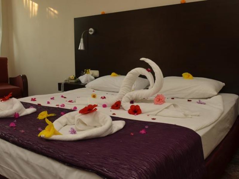 Club Akman Beach 180404