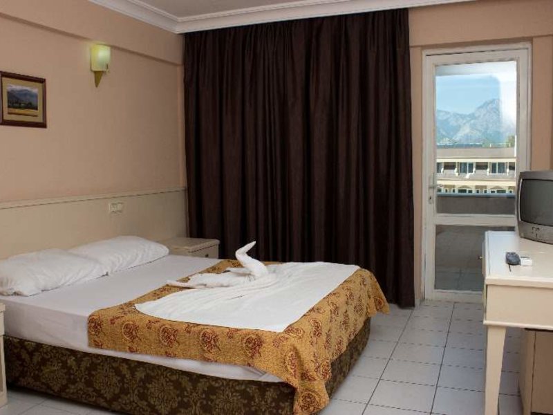 Club Ares Hotel  55454