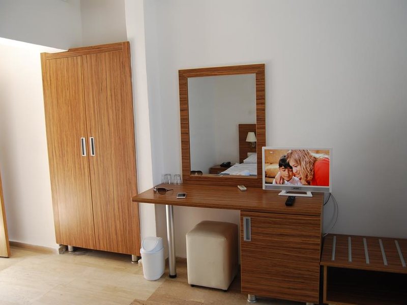 Club Blue White 183048