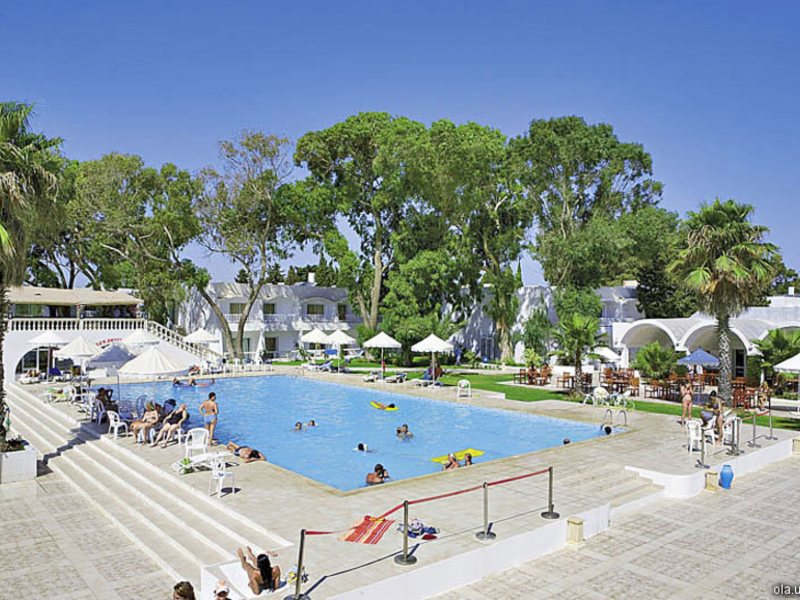 Club El Bousten 16374