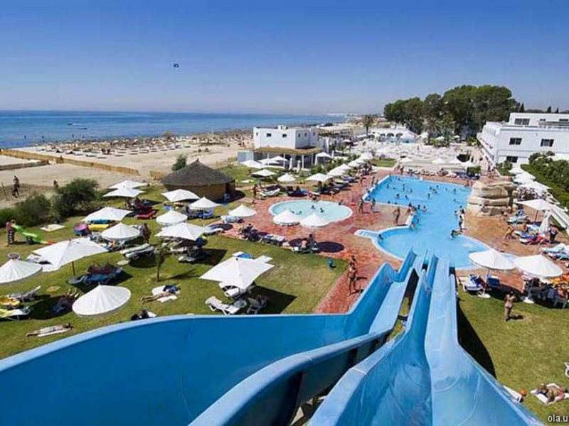 Club El Bousten 16378