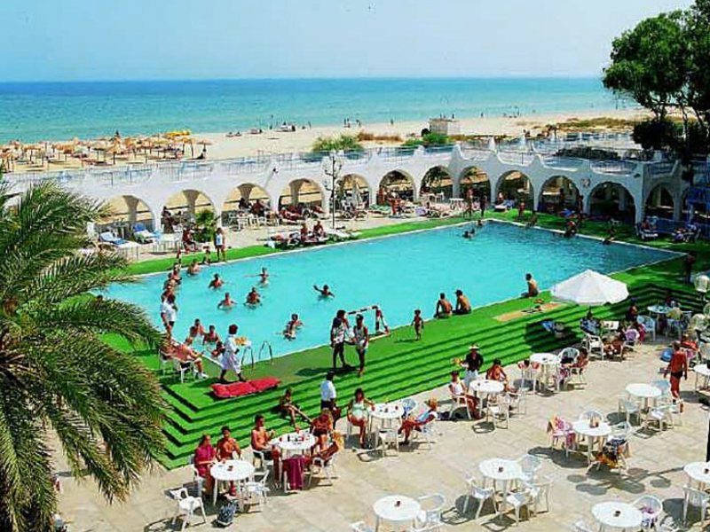 Club El Bousten 16381