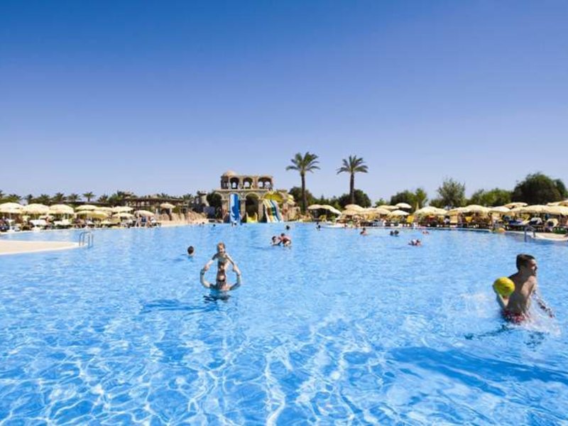 Club Felicia Village 63852