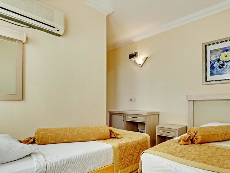 Club Hotel Belpinar  (ех 43804