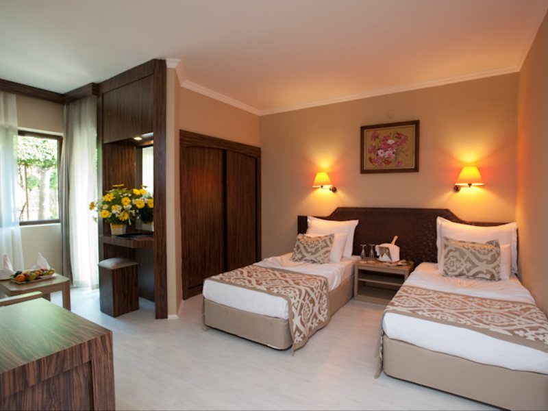 Club Hotel Turan Prince World 33310