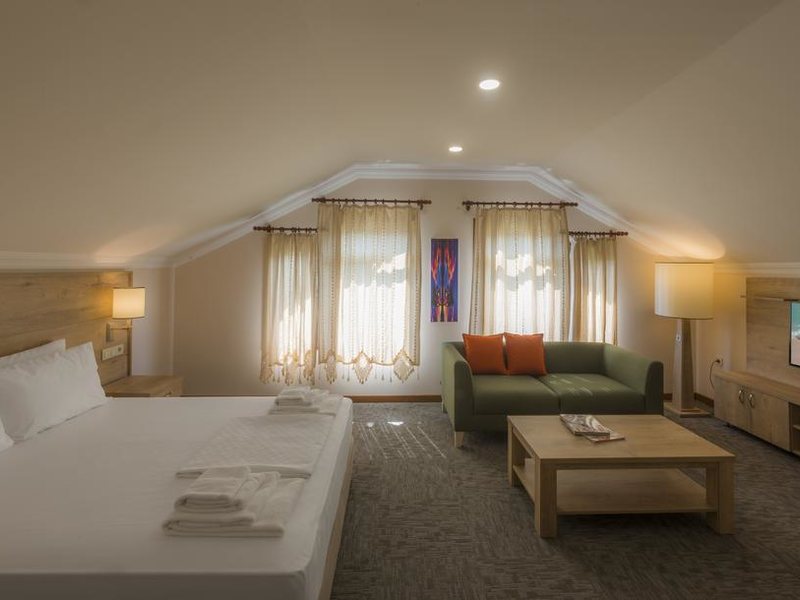 Club Marma Hotel 303082