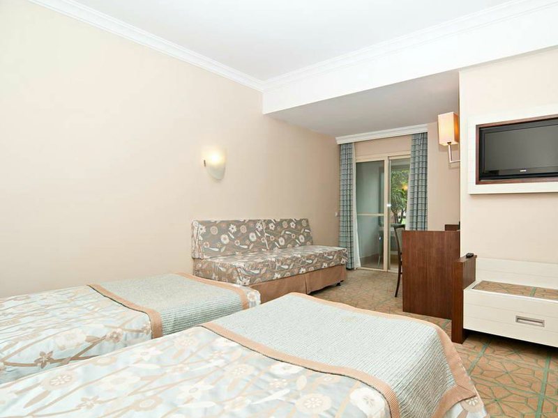 Club Mega Saray 64247