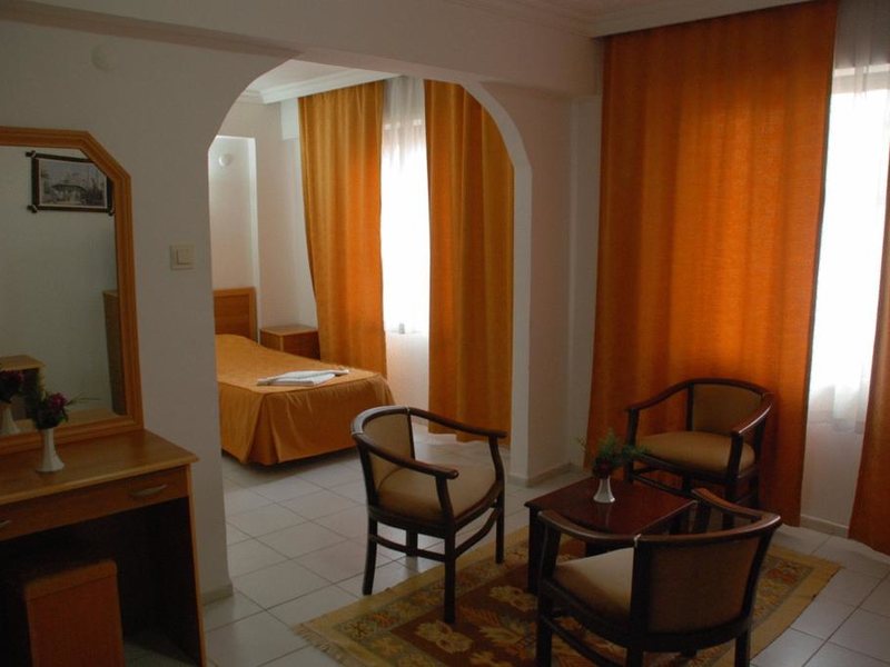 Club Prestige Hotel 180509