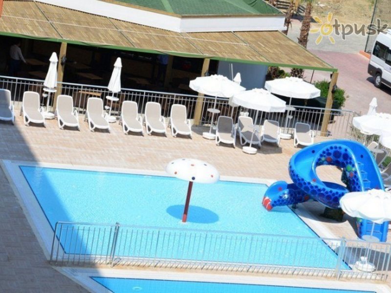 Club Side Coast Hotel 282511