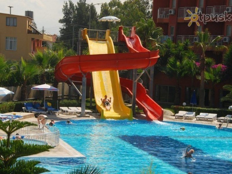 Club Side Coast Hotel 282512