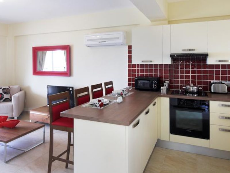 Club St George Apts 81363