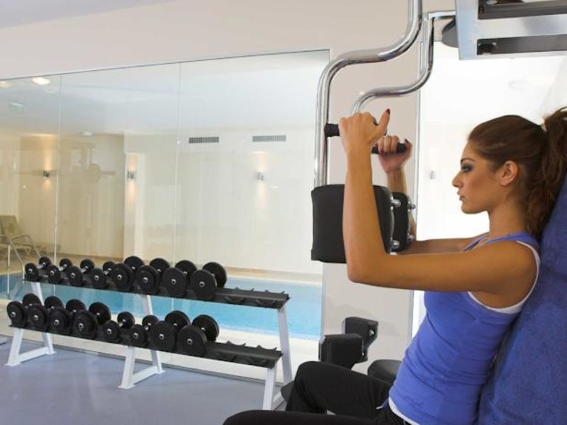 Club St George Apts 81366