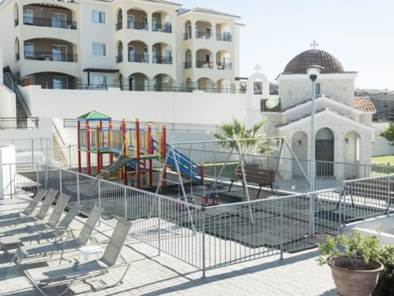 Club St George Apts 81386