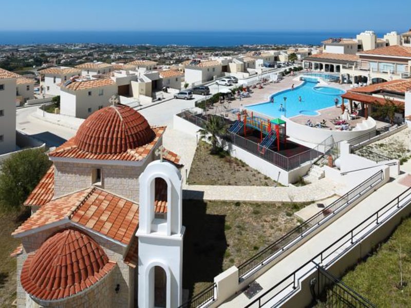 Club St George Apts 81392