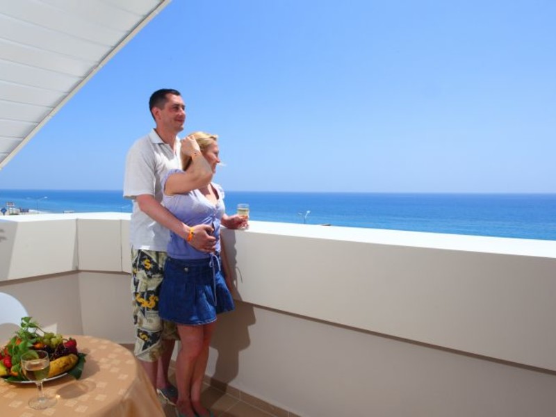 Club Sun Heaven Sea Bird Beach 68981