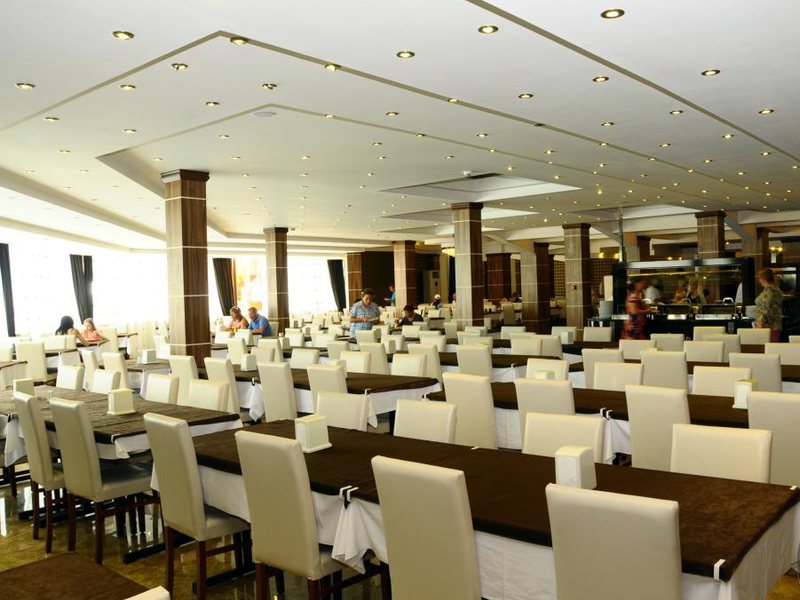 Club Tess Hotel 56050